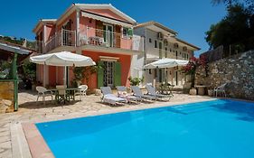 Soustas Apartments